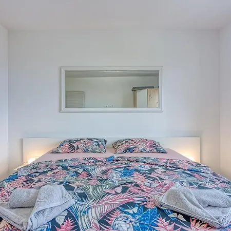 Vite Apartment